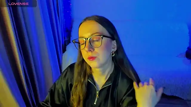 Snapshot of CurlySteph chatting on 5, 1, 2026 CurlySteph online show from 5, 1, 2026