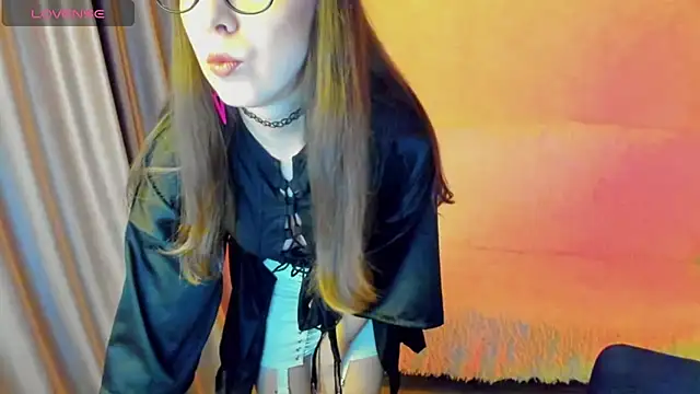 Snapshot of CurlySteph chatting on 10, 1, 2026 CurlySteph online show from 10, 1, 2026