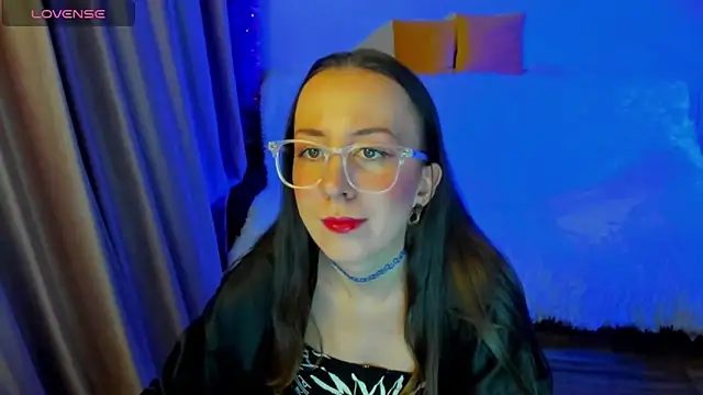 Snapshot of CurlySteph chatting on 4, 2, 2026 CurlySteph online show from 4, 2, 2026