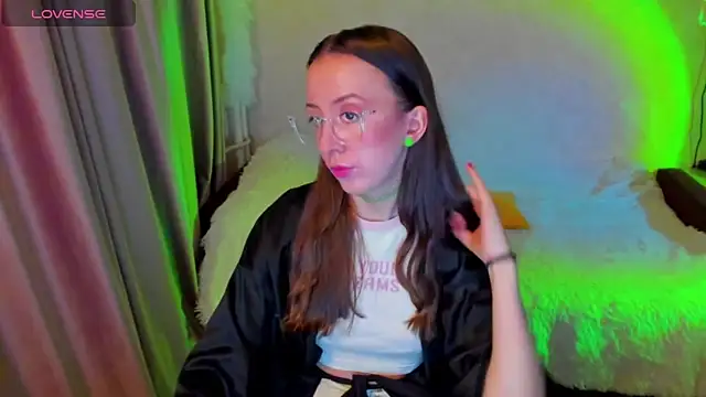 Snapshot of CurlySteph chatting on 9, 2, 2026 CurlySteph online show from 9, 2, 2026