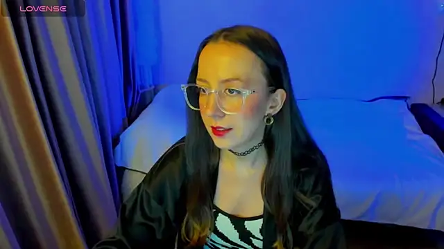 Snapshot of CurlySteph chatting on 6, 3, 2026 CurlySteph online show from 6, 3, 2026