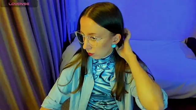 Snapshot of CurlySteph chatting on 15, 4, 2026 CurlySteph online show from 15, 4, 2026