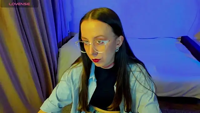 Snapshot of CurlySteph chatting on 16, 4, 2026 CurlySteph online show from 16, 4, 2026