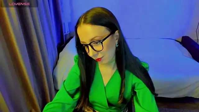 Snapshot of CurlySteph chatting on 18, 4, 2026 CurlySteph online show from 18, 4, 2026