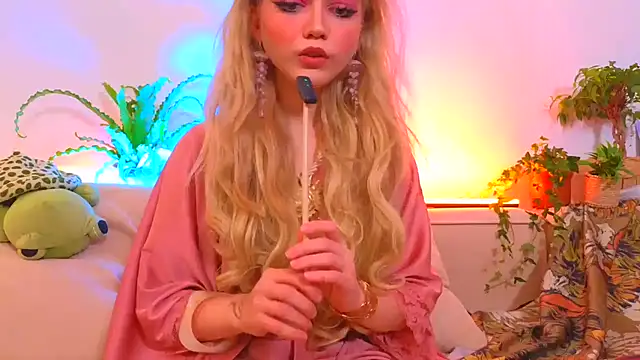 Snapshot of Nymph_Eva chatting on 15, 11, 2025 Nymph Eva online show from 15, 11, 2025