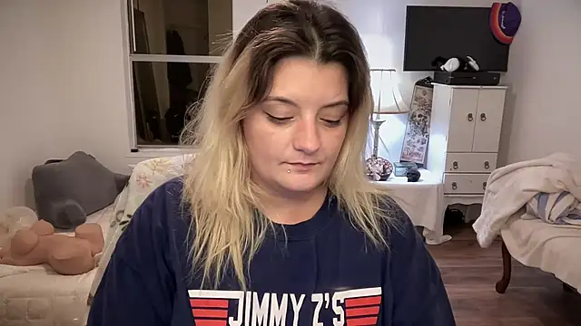 Snapshot of magicsparkles chatting on 7, 12, 2024 magicsparkles online show from 7, 12, 2024