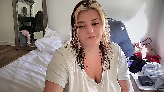 Snapshot of magicsparkles chatting on 28, 1, 2025 magicsparkles online show from 28, 1, 2025