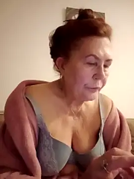 Hottie-Mom online show from 12, 2, 2026