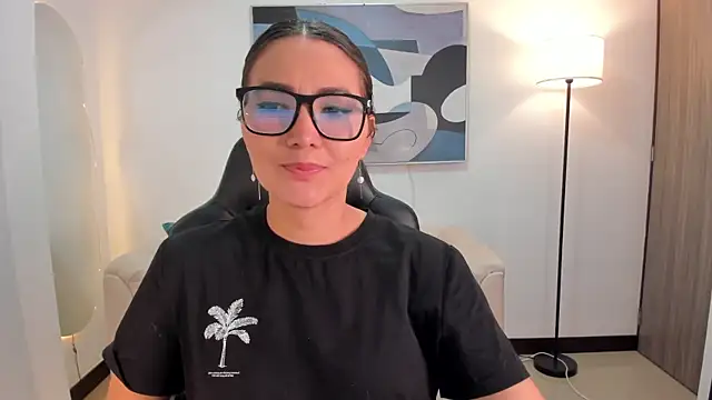 SaraParker  online show from 14, 12, 2025