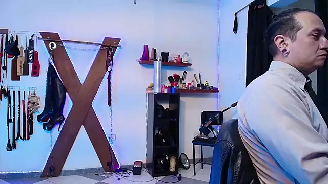 boy n girl online show from 15, 1, 2025