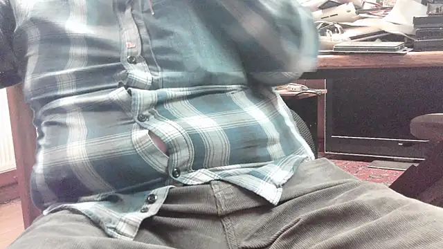 Snapshot of HaraldGermany chatting on 8, 10, 2025 HaraldGermany online show from 8, 10, 2025