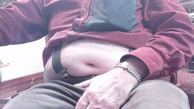 Snapshot of HaraldGermany chatting on 1, 12, 2025 HaraldGermany online show from 1, 12, 2025