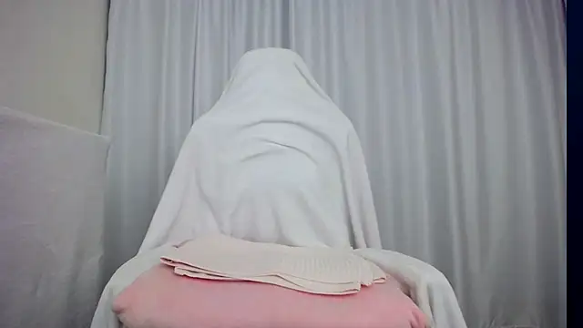 faceless  online show from 24, 9, 2025