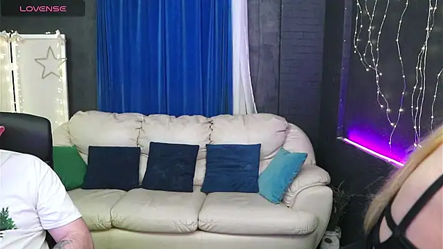 Snapshot of AlisaAleksandr chatting on 13, 3, 2025 AlisaAleksandr online show from 13, 3, 2025