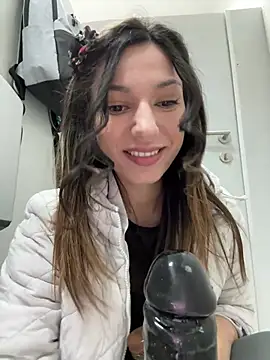 Snapshot of _MiaQueen_ chatting on 17, 3, 2025 MiaQueen online show from 17, 3, 2025