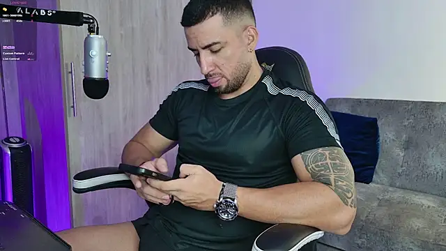 Snapshot of mr_david_cox chatting on 23, 2, 2025 mr david cox online show from 23, 2, 2025