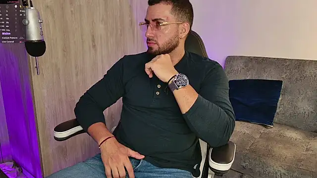 Snapshot of mr_david_cox chatting on 6, 3, 2025 mr david cox online show from 6, 3, 2025