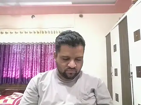 Snapshot of dhruv_love chatting on 24, 4, 2026 dhruv love online show from 24, 4, 2026