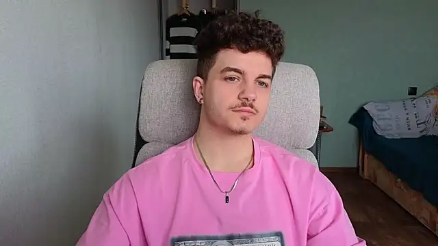 Snapshot of Remy_Miles chatting on 6, 3, 2026 Remy Miles online show from 6, 3, 2026