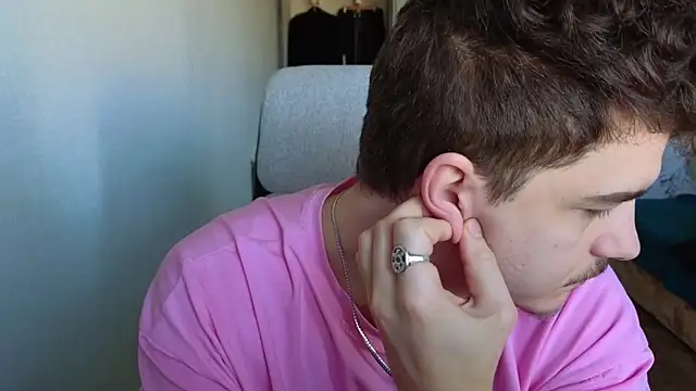 Snapshot of Remy_Miles chatting on 13, 3, 2026 Remy Miles online show from 13, 3, 2026