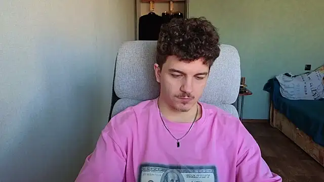 Snapshot of Remy_Miles chatting on 15, 3, 2026 Remy Miles online show from 15, 3, 2026