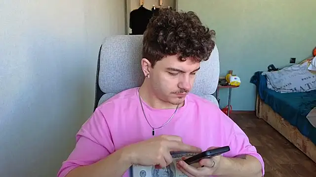 Snapshot of Remy_Miles chatting on 23, 3, 2026 Remy Miles online show from 23, 3, 2026