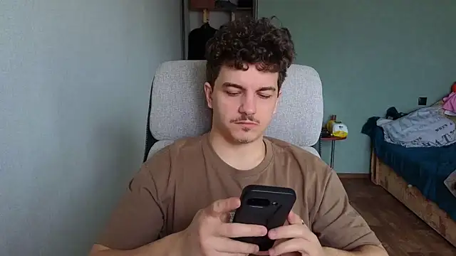 Snapshot of Remy_Miles chatting on 24, 3, 2026 Remy Miles online show from 24, 3, 2026