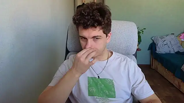 Snapshot of Remy_Miles chatting on 29, 3, 2026 Remy Miles online show from 29, 3, 2026