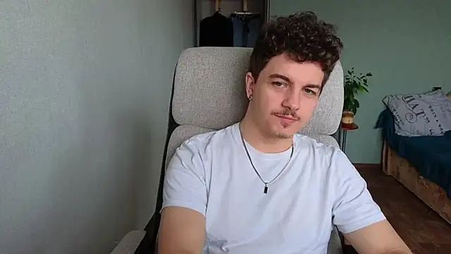 Snapshot of Remy_Miles chatting on 31, 3, 2026 Remy Miles online show from 31, 3, 2026