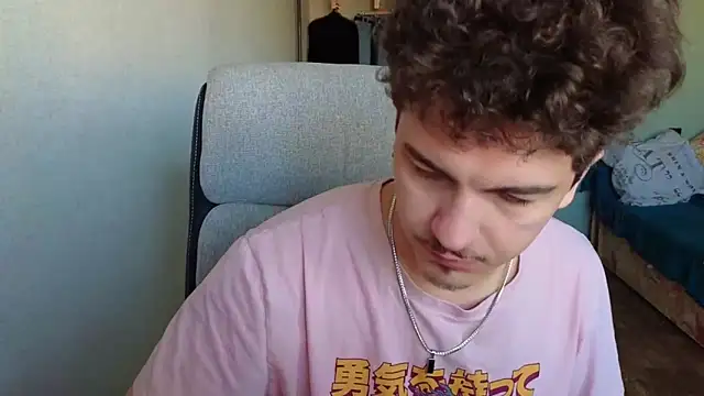 Snapshot of Remy_Miles chatting on 5, 4, 2026 Remy Miles online show from 5, 4, 2026