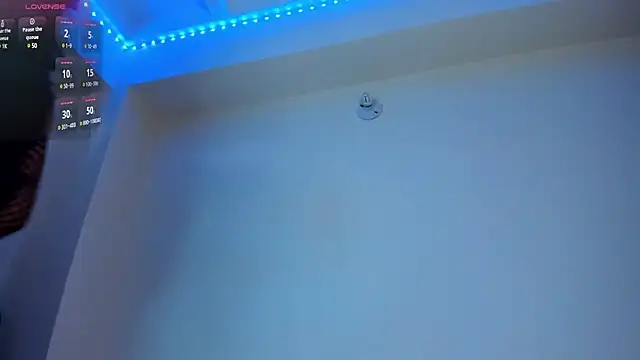 Snapshot of divinesalome chatting on 4, 3, 2025 divinesalome online show from 4, 3, 2025