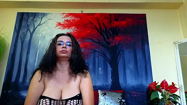 ElizabethEven online show from 25, 9, 2025