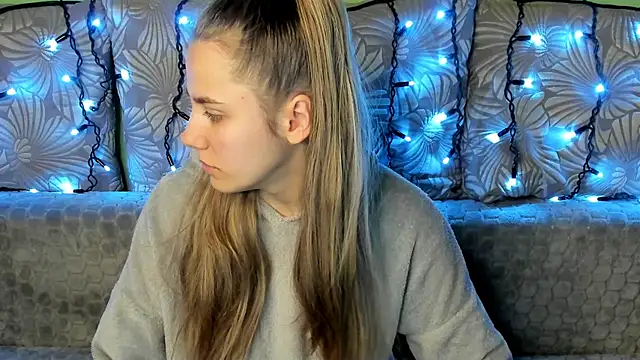 MaggieCake online show from 5, 12, 2024