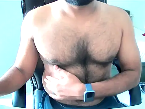 Snapshot of VINU26BLR chatting on 12, 11, 2025 VINU26BLR online show from 12, 11, 2025