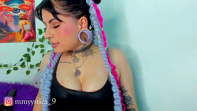 Snapshot of Rainnbow_ chatting on 1, 3, 2026 Rainnbow online show from 1, 3, 2026