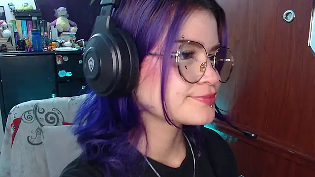 Snapshot of Raventh_ chatting on 27, 10, 2025 Raventh online show from 27, 10, 2025