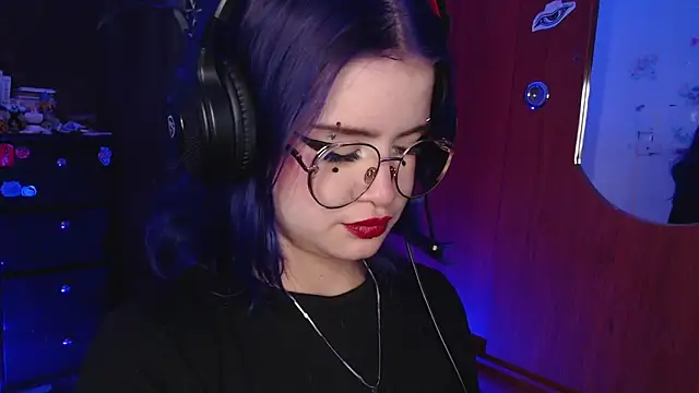 Snapshot of Raventh_ chatting on 11, 11, 2025 Raventh online show from 11, 11, 2025