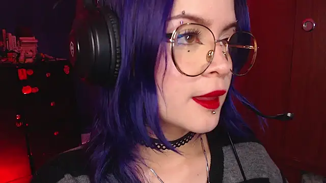 Snapshot of Raventh_ chatting on 18, 11, 2025 Raventh online show from 18, 11, 2025