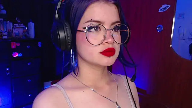 Snapshot of Raventh_ chatting on 22, 11, 2025 Raventh online show from 22, 11, 2025