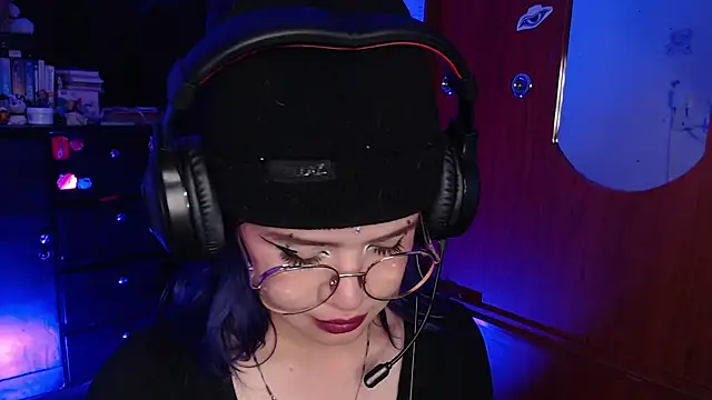 Snapshot of Raventh_ chatting on 27, 11, 2025 Raventh online show from 27, 11, 2025