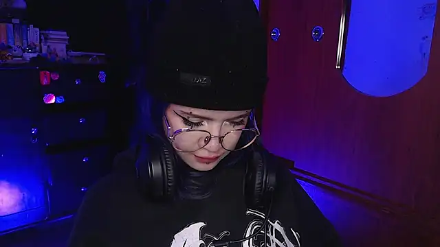 Snapshot of Raventh_ chatting on 1, 12, 2025 Raventh online show from 1, 12, 2025