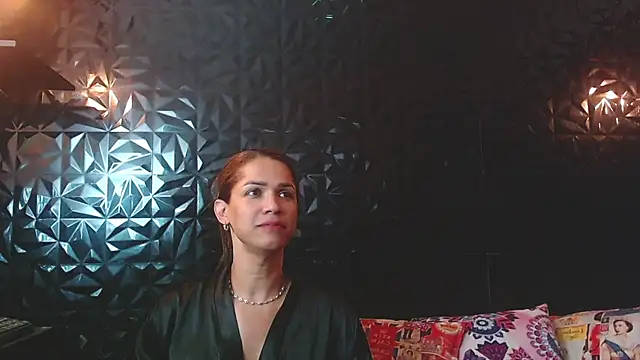 PINK  LOLA1 online show from 22, 11, 2025