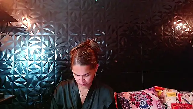 PINK  LOLA1 online show from 5, 3, 2026