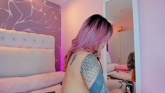 KeilaLovJack online show from 3, 2, 2025