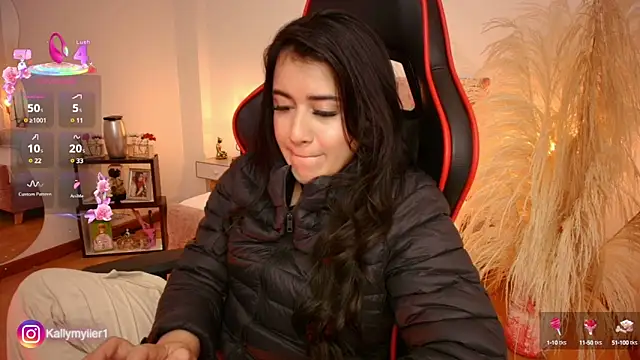 Snapshot of KallyMyller1 chatting on 7, 3, 2025 KallyMyller1 online show from 7, 3, 2025