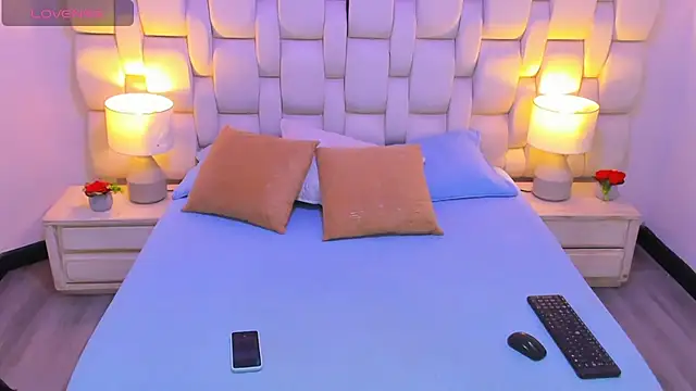 Snapshot of MiaYMolly chatting on 21, 11, 2025 MiaYMolly online show from 21, 11, 2025