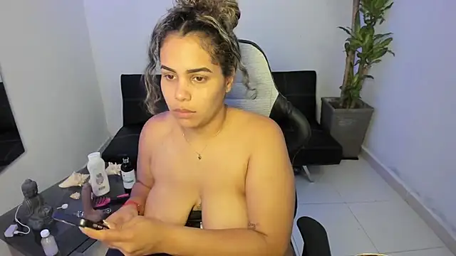 alyssannVhm online show from 14, 1, 2025