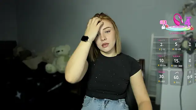 Snapshot of KindKristy chatting on 12, 11, 2025 KindKristy online show from 12, 11, 2025