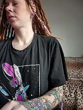 LucidLucy online show from 9, 2, 2026