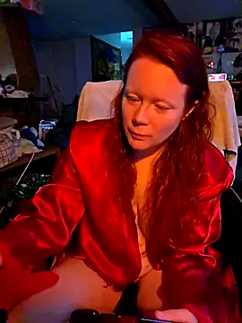 Snapshot of LilTokez chatting on 5, 4, 2026 LilTokez online show from 5, 4, 2026